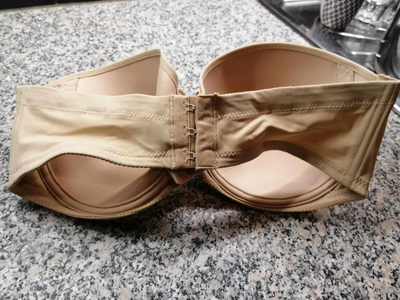 • Bh strapless bandeau merk chantelle – maat eu 80 d/ fr 95 d